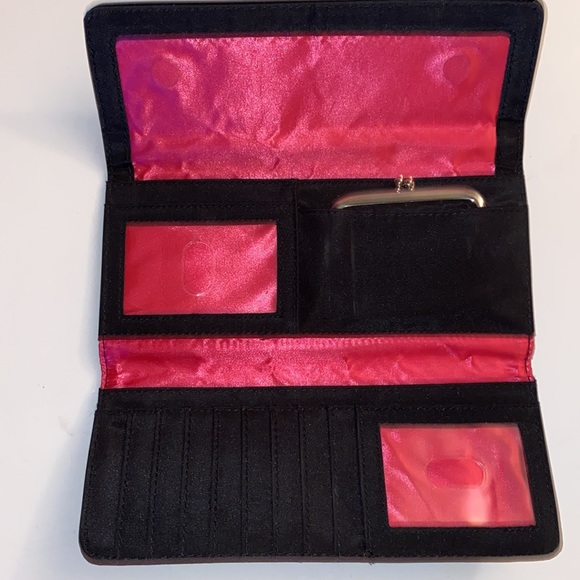 Kenneth Cole Reaction wallet /clutch - Picture 5 of 9